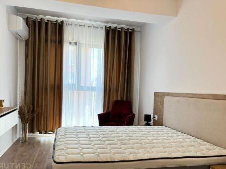 Apartament me qera 1+1+post parkimi tek Bulevardi i Ri