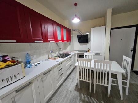 🏢Perballe Spitalit Amerikan 3,Rruga Bedri Karapici jepet me qera apartament 1+1,i mobiluar 45,000Leke