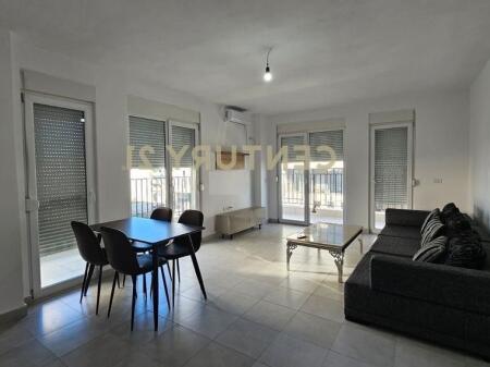 Jepet Me Qera Apartament 2+1+2 tek 5 Maji