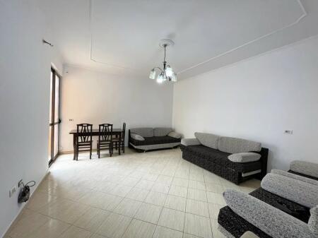 Shitet Apartament 1+1 ne yzberisht