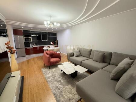 🌟 Jepet me Qira – Hapësirë 2+1+2 në Vend Premium pranë Ambasadës Amerikane