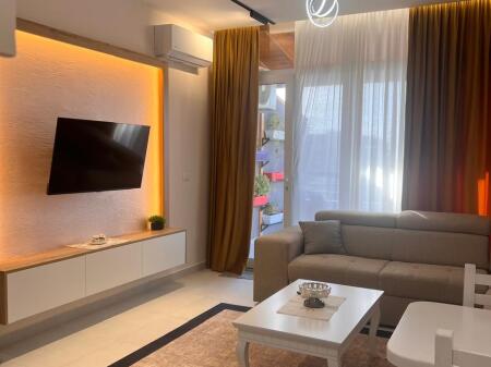 Jepet me qera 1+1 Durres, Prane Postes.