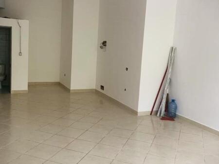 Dyqan Ne Shitje Ne Myslym Shyr (ID BD1164) Tirane