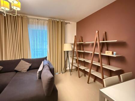 Ambasador 3, Japim me Qira 1+1