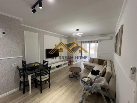 SHITET APARTAMENTI 2+1 NE HYRJE TE DURRESIT!!