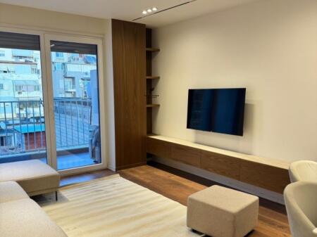 APARTAMENT ME QERA 1+1 XHAMLLIK 70.000 LEKE