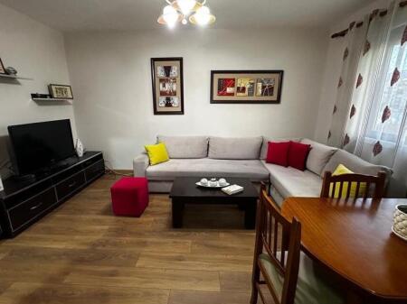 Shitet apartament 2+1, te Xhamlliku, Fresk