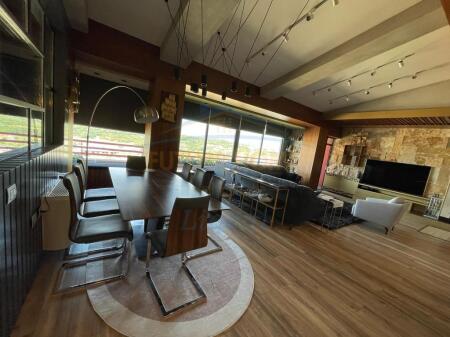 Qera, Duplex 3+1+3+Post Parkimi, Liqeni i Thate, Tiranë.