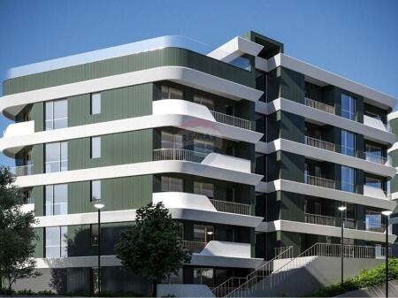 Apartament - Për Shitje - Rruga Hamdi Garunja