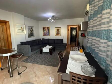Apartament 2+1+2 tualete per shitje Te rruga Irfan Tomini