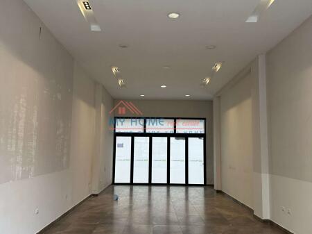Shop for rent at 21 Dhjetori in Tirana