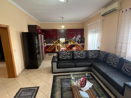 APARTAMENT 2+1 PER SHITJE TEK DREJTORIA E POLICISE!!