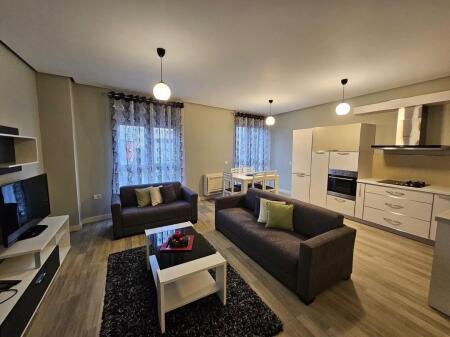 Jepet apartament 2+1 per qira tek rruga e Kavajes, prane qendres Globe.