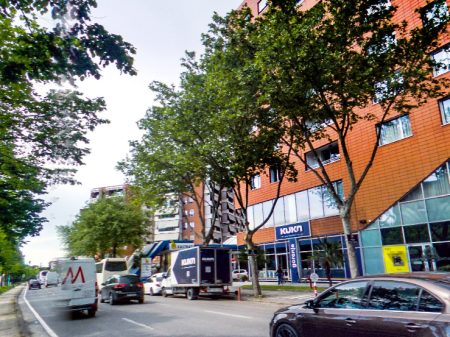 Zyre me qera tek Hilton Garden ne Tirane