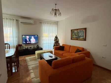 Apartament 2+1 me qera, Qender, 700€/muaj