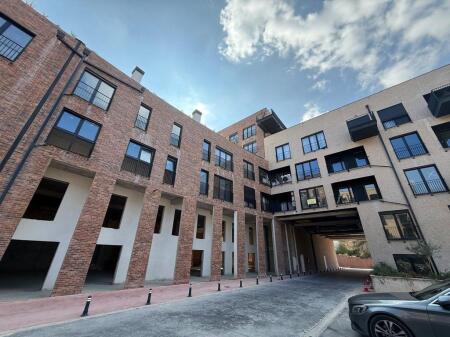 Kodra e Diellit II - Appartamento 1+1 in vendita con una superficie di 80,84 m²!