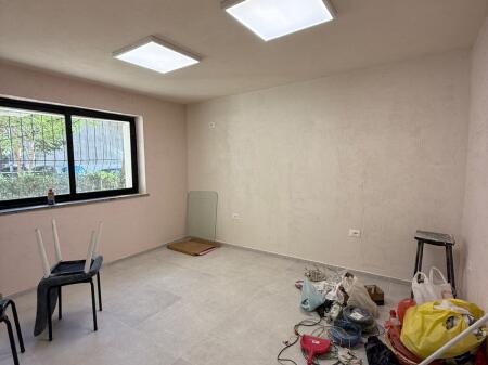 Ufficio in affitto al Mosaico di Tirana