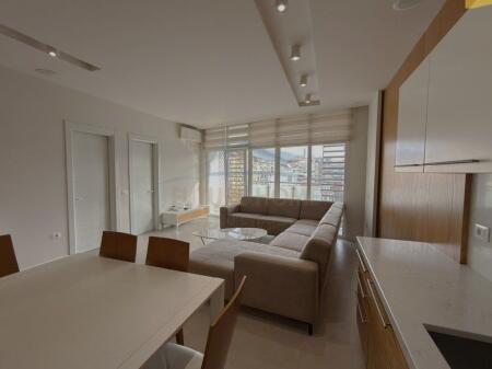 Shitet, Apartament 2+1+2 , Kika 2 , Komuna e Parisit.