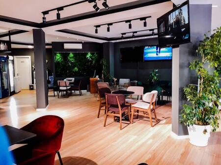 VENDESI COMMERCIALE IN VENDITA 160 M2 COMUNE DI PARIS 750.000 EURO