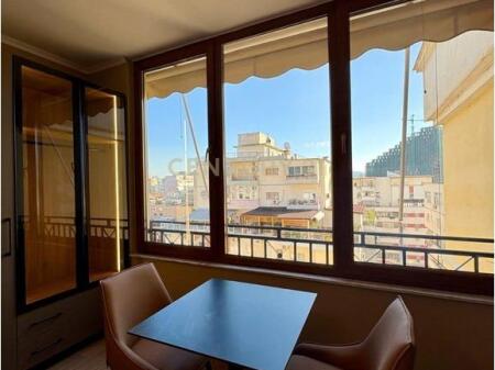 Due Super Studio Moderni a Myslym Shyr in vendita, Ideali per Airbnb!