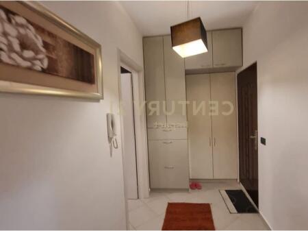 Appartamento 1+1 con 2 posti auto in affitto a VILA L