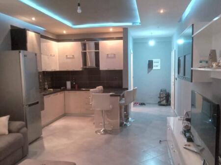 Jepet me qera Apartamenti 2+1+2 , Astir prane par Lokal Artisti 500 mije leke