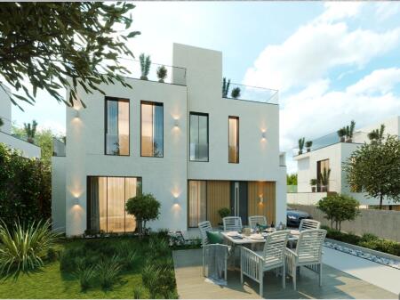 🏡 SHITET VILË LUKSOZE – LIQENI I THATË