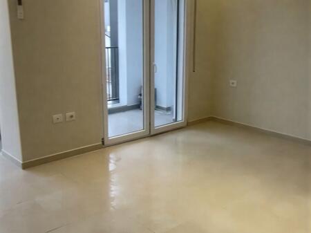 Rruga 5 Maj - Jepet me Qira Garsoniere!