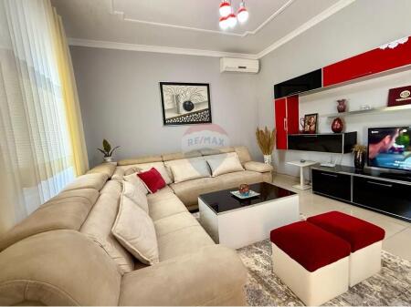 SHITET SHTEPI PRIVATE NE PEZE-HELMES !!!