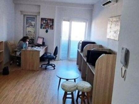 Zyre Me Qera 1+1 Tek Stacioni i Trenit (ID BZ2797) Tirane