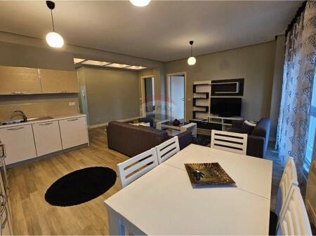 Apartament 2+1 per qira prane Globe, Rruga e Kavajes!