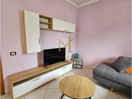 Shtepi me qera ne zonen e ish kenetes!