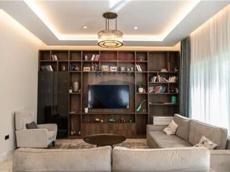 VILE PER SHITJE TEK LIQENI I THATE