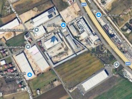 ✨ Tokë për Shitje – 7 000 m² me Mundësi të Zhvillimit – Vorë (Pranë Prestige Home)