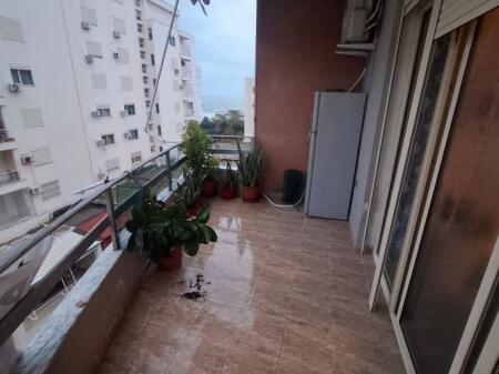 Jepet me Qera Apartament 1+1 Ne Plazh Hekurudha