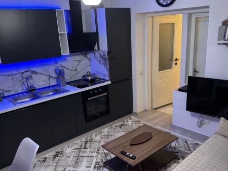 APARTAMENT ME QERA 1+1 RRUGA E DIBRES 50.000 LEKE