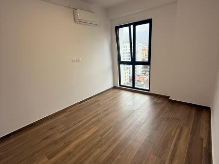 Jepet Zyre me Qera tek Farmacia 10