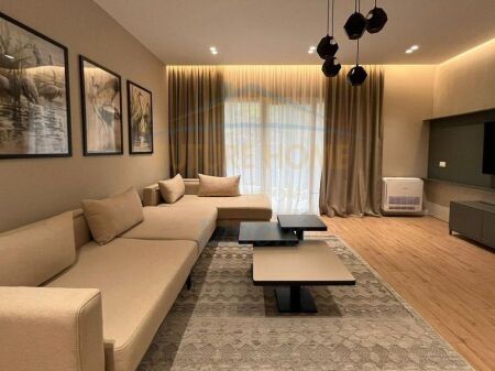 Qera, Apartament 2+1+2, Kopshti Botanik, Tiranë.