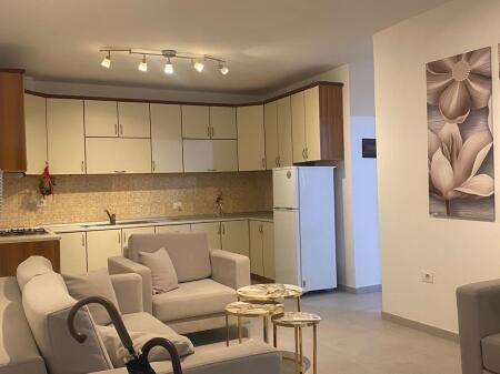 Jepet me qera 2+1 te ish Ekspozita