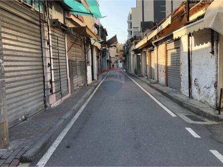 Shop for rent, Çam Market, Tirana !