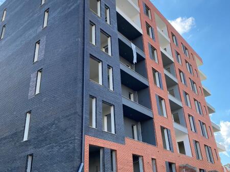 Ringside 1000€/m2 Ap 2+1 in vendita