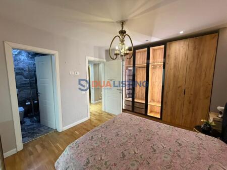 Apartment 3+1+2 for sale on Elbasan Street!
