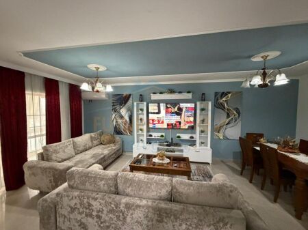 Shitet, Apartament 2+1+2, Vasil Shanto, Tiranë.