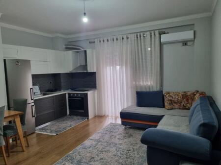 🏠 Jepet me qira apartament 1+1