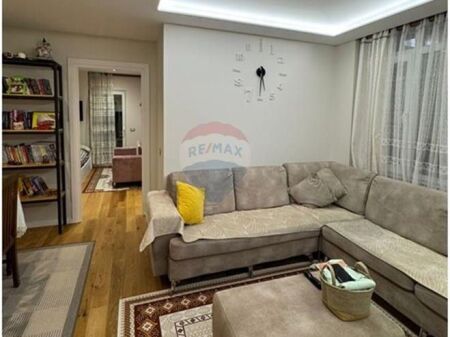 Apartment - For Rent - Pazari i Ri, Tirana