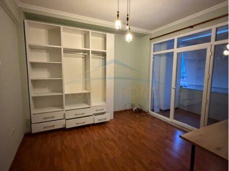 Qera, Apartament 2+1, Bllok