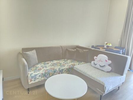 We rent a 1+1 apartment at Bulevardi i Ri! 500 € /Month