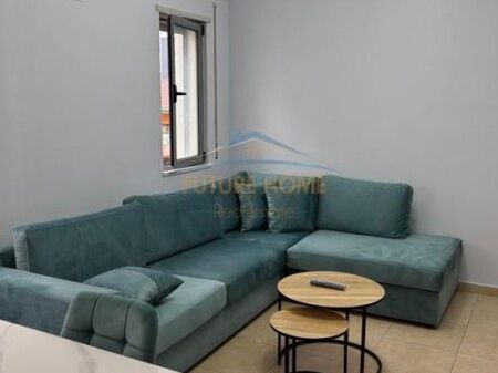 Qera, Apartament 1+1, Rruga 5 Maji, Tiranë