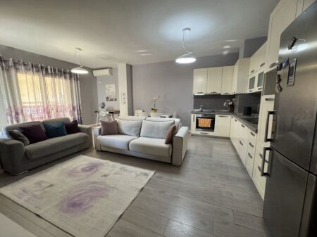 🏠 JEPET ME QIRA 1+1 – BULEVARDI I RI 📍 Rruga Jordan Misja💶 600 € / muaj