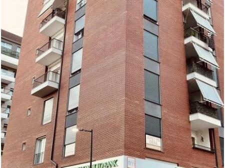 Shitet apartamant 2+1 tek Ali Demi !